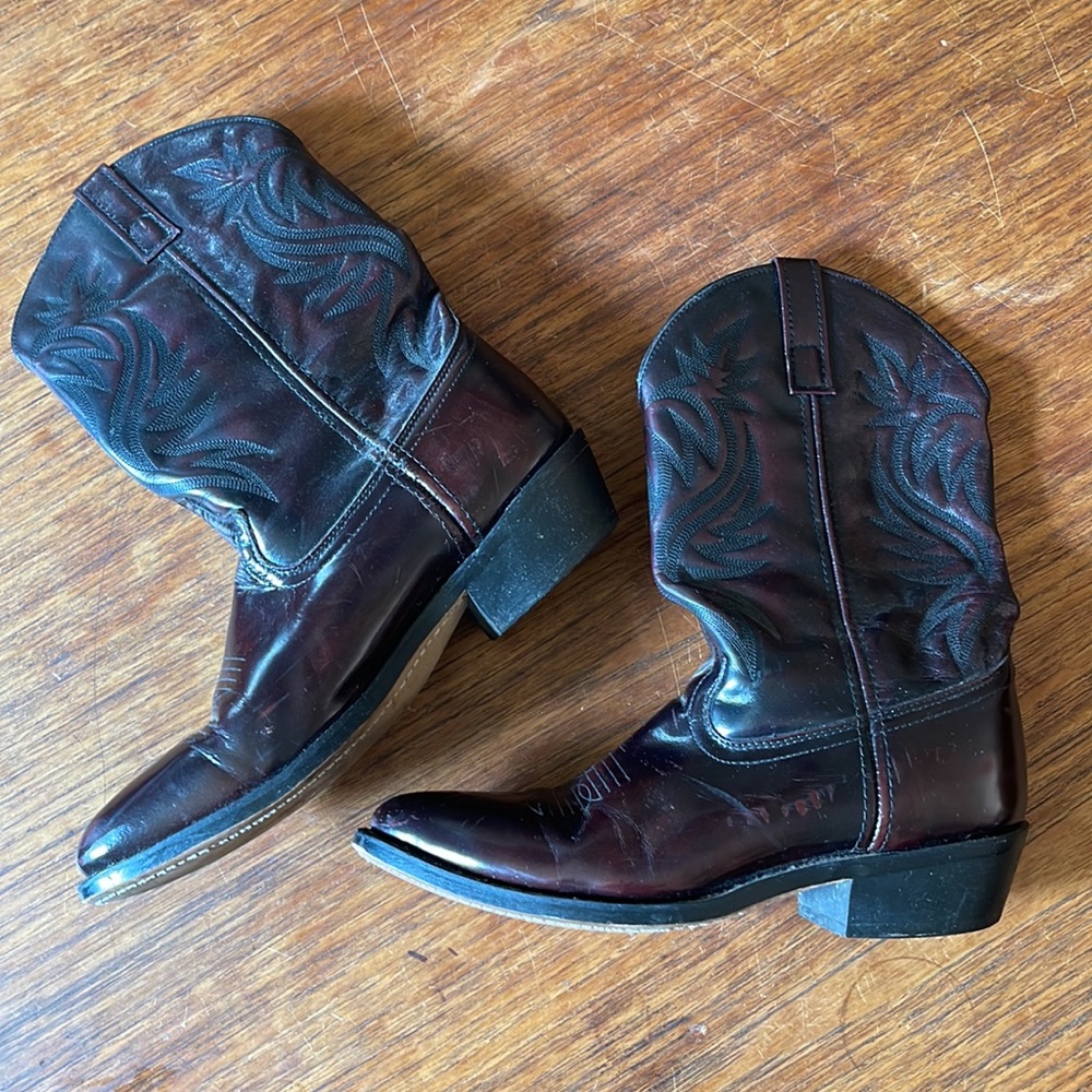 Men’s Laredo leather cowboy boots, vamp fox oxblood color